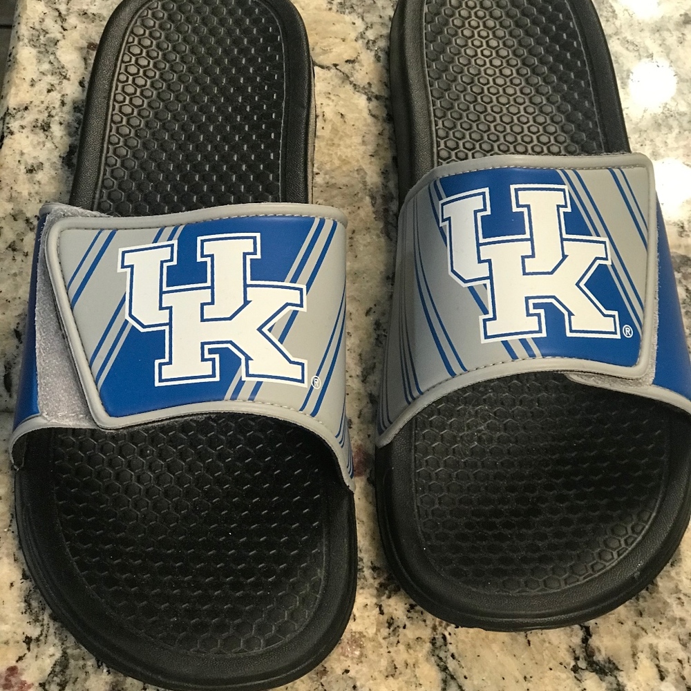 UK Wildcats Slides Men's Size XL